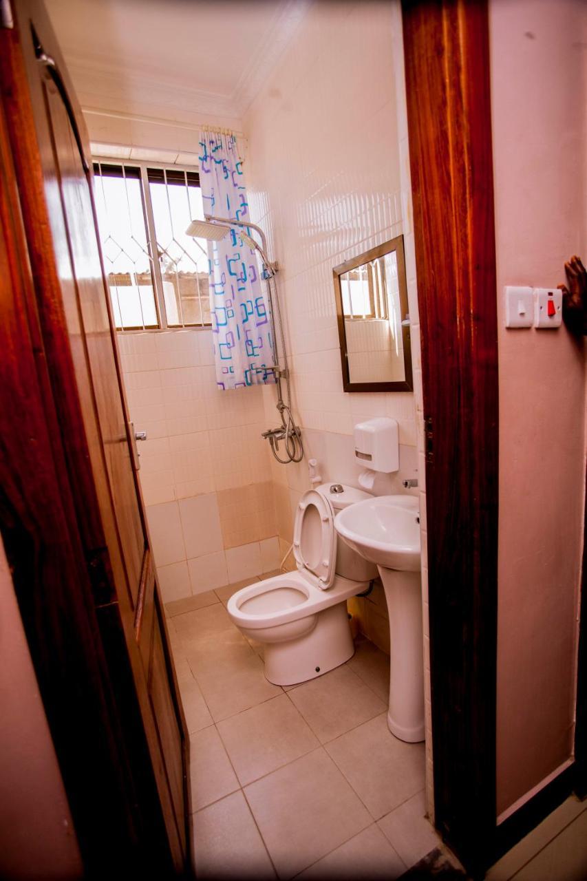 B10 Airport Lodge Dar es Salaam Bagian luar foto