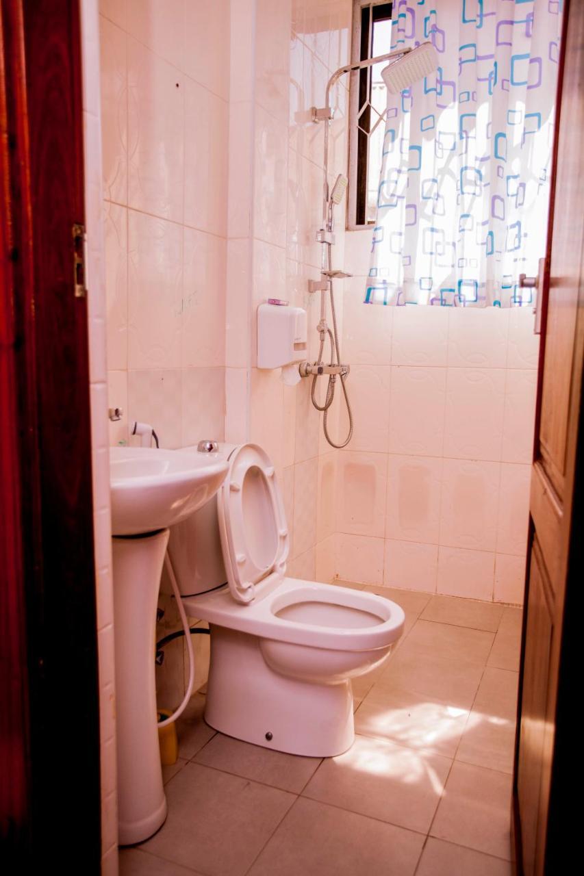 B10 Airport Lodge Dar es Salaam Bagian luar foto