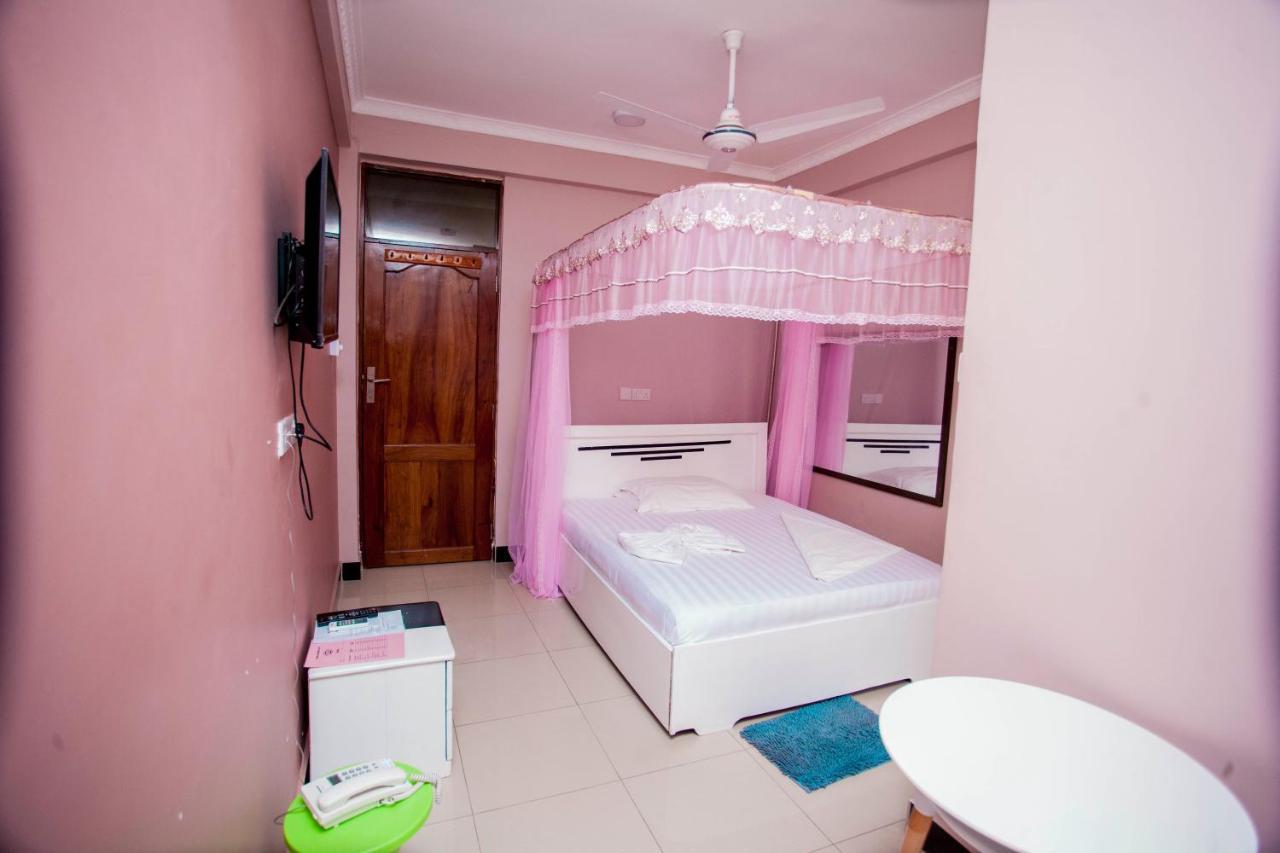 B10 Airport Lodge Dar es Salaam Bagian luar foto